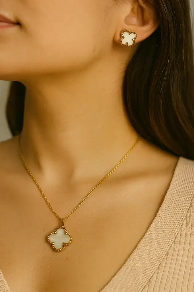 Ivory Clover Harmony Set