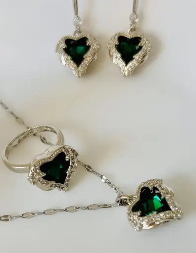 [SM-25] Silver Green Heart Pendent Se