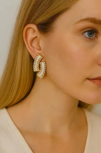 [SM-30] Korean Emerald white-cut crystals
		Silver-toned earrings